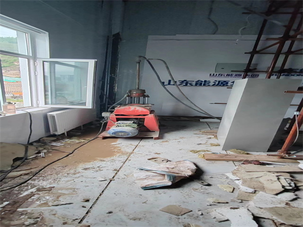 靖边地基基础下沉墙体裂缝加固注浆顶升施工